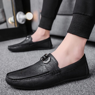 Jauns vīriešu mokasīnu modelis ar metāla elementu - vairāki modeļi