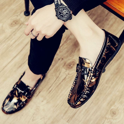 Jauns vīriešu mokasīnu modelis ar metāla elementu - vairāki modeļi