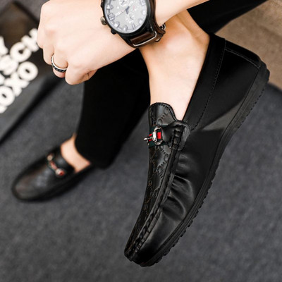 Jauns vīriešu mokasīnu modelis ar metāla elementu - vairāki modeļi