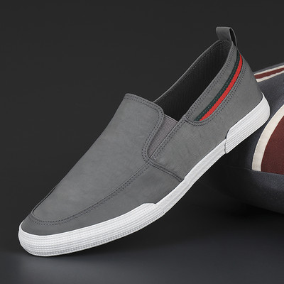 Ανδρικά στρογγυλά μοκασίνια με χρωματιστές ρίγες