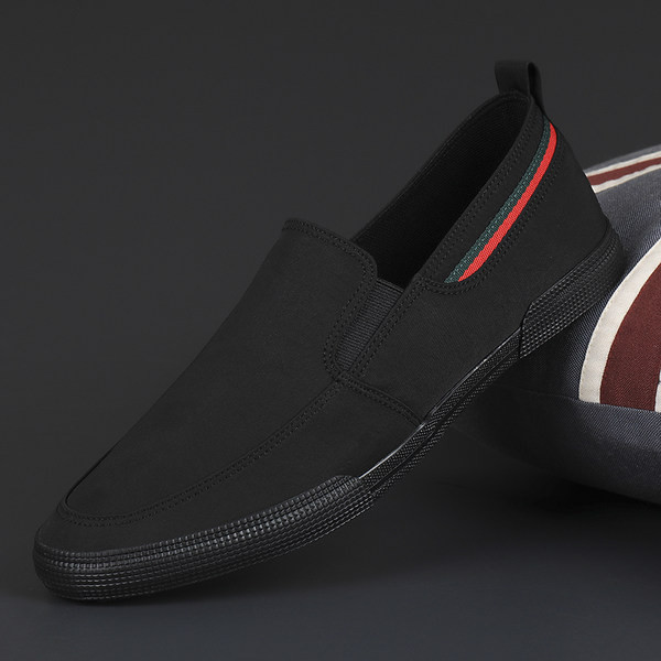 Ανδρικά στρογγυλά μοκασίνια με χρωματιστές ρίγες