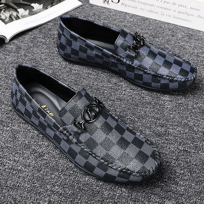 Stilīgi vīriešu rūtaini mokasīni ar sprādzi