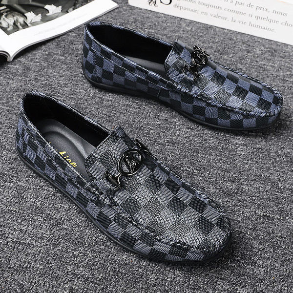 Stilīgi vīriešu rūtaini mokasīni ar sprādzi