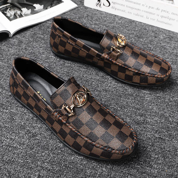 Stilīgi vīriešu rūtaini mokasīni ar sprādzi