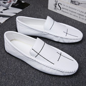 Ανδρικά μοκασίνια με κέντημα απλό μοτίβο