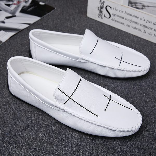 Ανδρικά μοκασίνια με κέντημα απλό μοτίβο