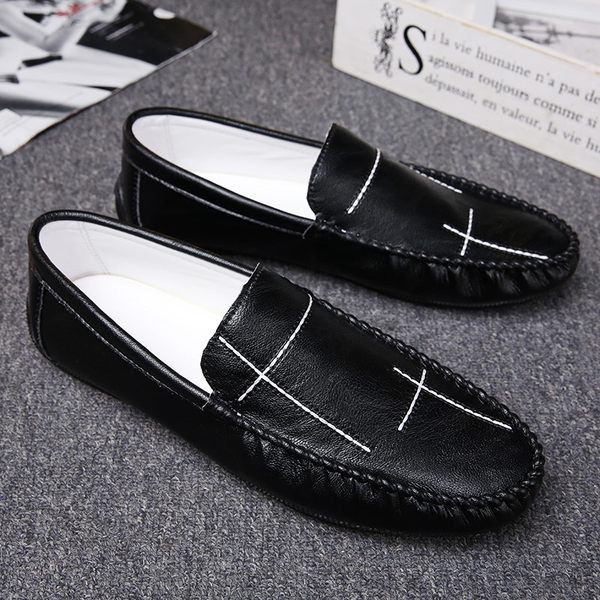 Ανδρικά μοκασίνια με κέντημα απλό μοτίβο