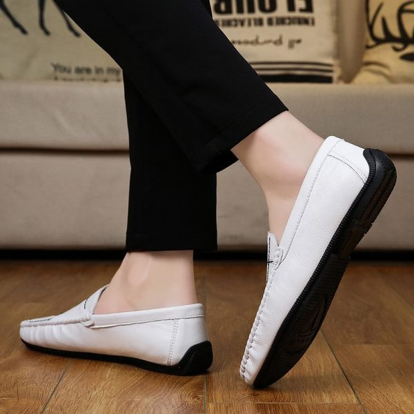 Ανδρικά μοκασίνια με κέντημα απλό μοτίβο