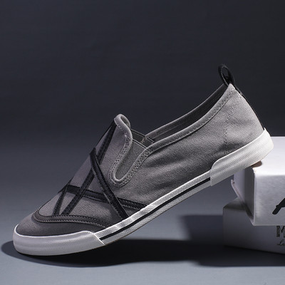 Aktuāli mokasīni ar plakanu zoli - vīriešiem