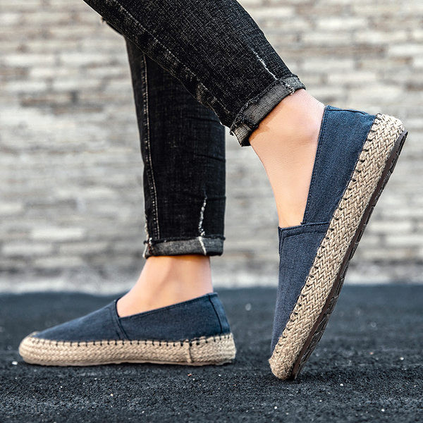 Modernas vasaras espadrilas no auduma