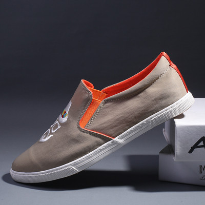 Ikdienas mokasīni ar izšuvumu un plakanu zoli