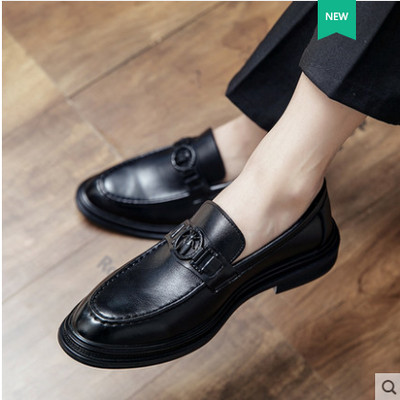 Moderni mākslīgās ādas mokasīni vīriešiem