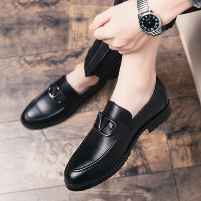 Moderni mākslīgās ādas mokasīni vīriešiem