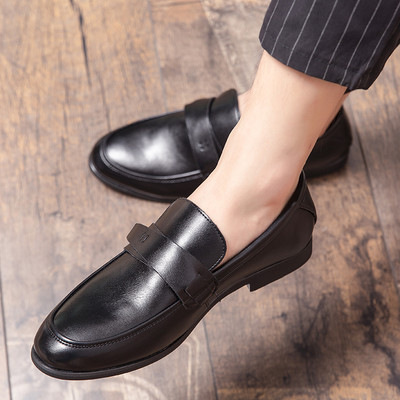 Moderni mākslīgās ādas mokasīni vīriešiem