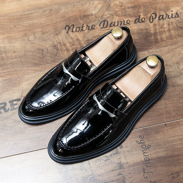 Moderni mākslīgās ādas mokasīni vīriešiem