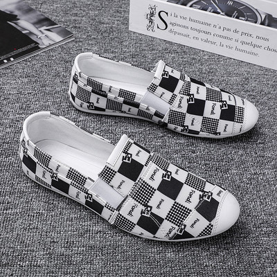 Μοντέρνα ανδρικά καθημερινά μοκασίνια με μοτίβο