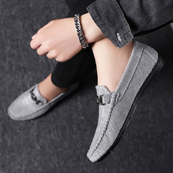 Elegants vīriešu mokasīnu vienkāršs modelis ar sprādzi