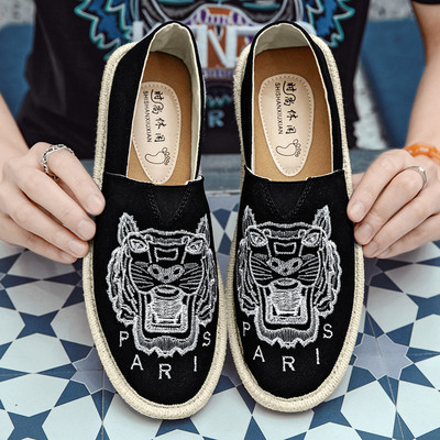 Jauns vīriešu espadriļu modelis ar izšuvumu