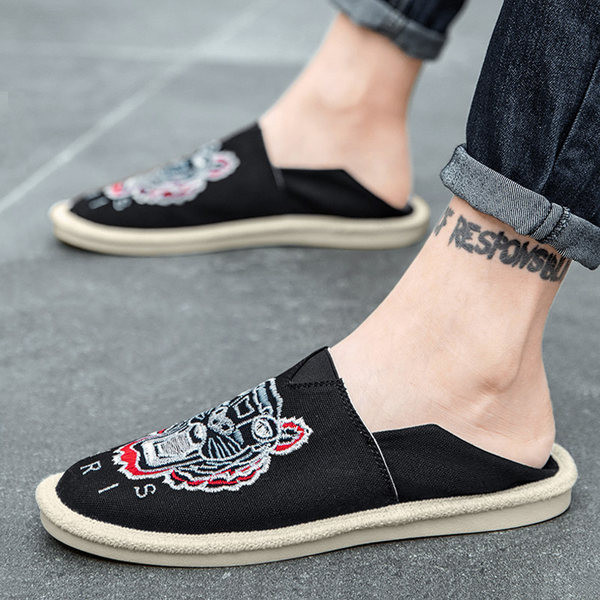 Jauns vīriešu espadriļu modelis ar izšuvumu