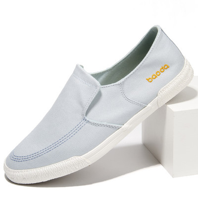 Vīriešu mokasīni noapaļots raksts ar izšūtu uzrakstu