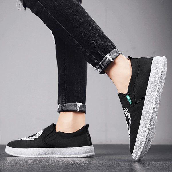 Vasaras vīriešu mokasīni ar izšuvumiem