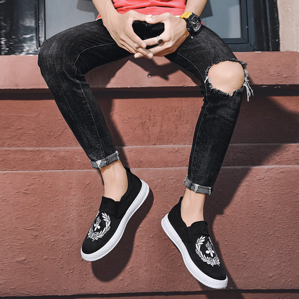 Vasaras vīriešu mokasīni ar izšuvumiem