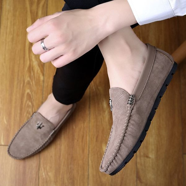 Casual μοκασίνια από οικολογικό σουέτ με μεταλλικό στοιχείο για άντρες