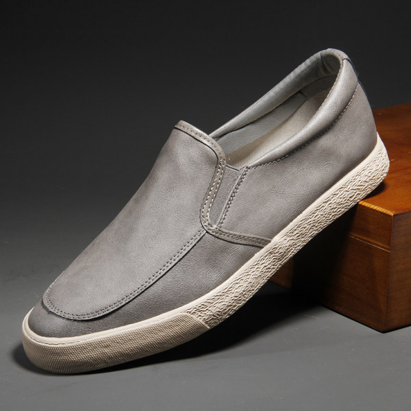 Ikdienas noapaļoti vīriešu mokasīni no eko ādas