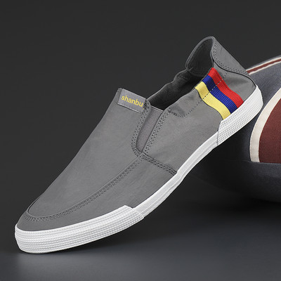 Vīriešu tekstila mokasīni ar krāsainām svītrām un uzrakstu