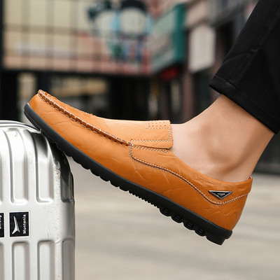 Κομψά ανδρικά μοκασίνια από οικολογικό δερμάτινο απλό μοντέλο