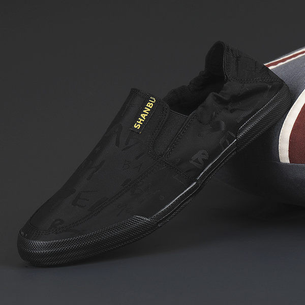 Vīriešu mokasīni ar uzrakstu, kas piemēroti ikdienas lietošanai