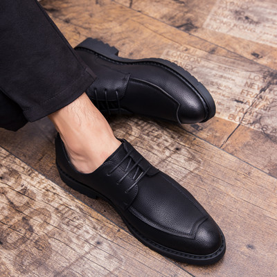 Jauns vīriešu mokasīnu modelis no eko ādas ar metāla elementu vairākās krāsās