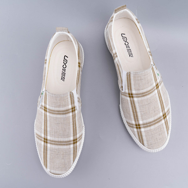 Ikdienas elpojoši mokasīni ar plakanu zoli