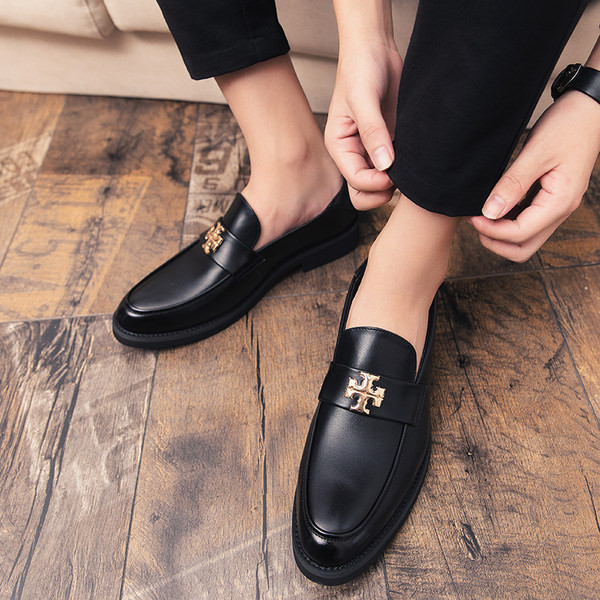 Σύγχρονα ανδρικά μοκασίνια από οικολογικό δέρμα - σε διάφορα μοντέλα