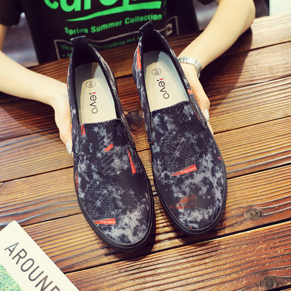 Vīriešu vasaras mokasīni ar plakanām zolēm