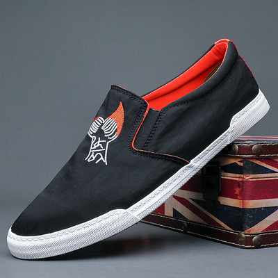 Ikdienas audekla mokasīni ar izšuvumiem