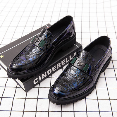 Mūsdienīgi vīriešu mokasīni no eko ādas ar metāla apdari