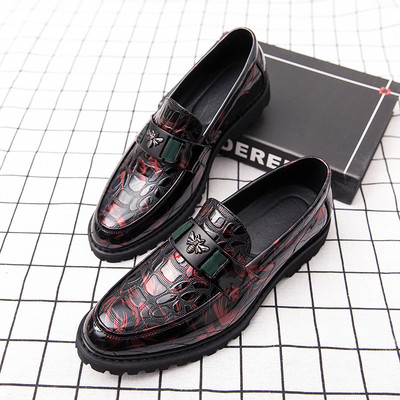 Mūsdienīgi vīriešu mokasīni no eko ādas ar metāla apdari