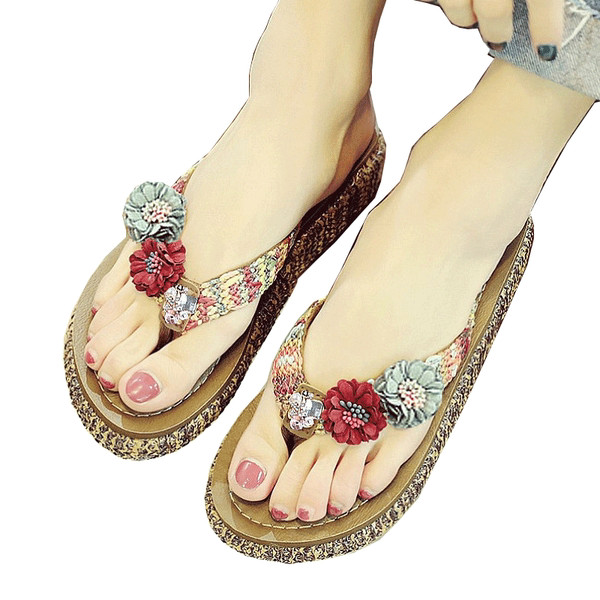 Modernas sieviešu čības ar 3D ziediem un 3 cm platformu