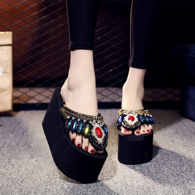 Vasaras čības uz augstas platformas ar dekorācijas akmeņiem