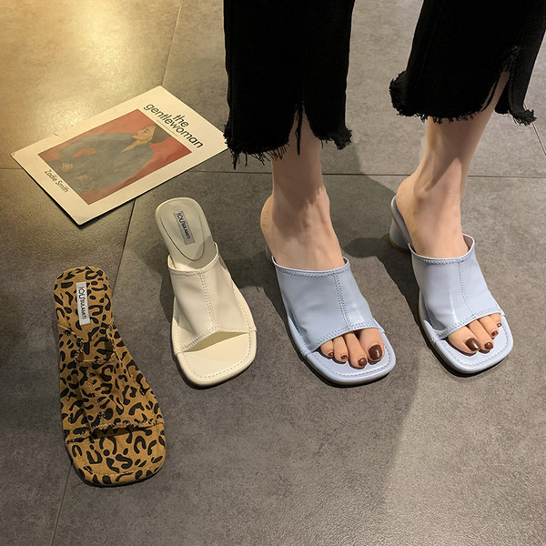 Sieviešu kvadrātveida čības no eko ādas ar augstu apaļu papēdi 6 cm