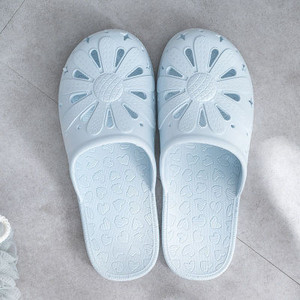 Παντόφλες casual καουτσούκ σε διάφορα χρώματα