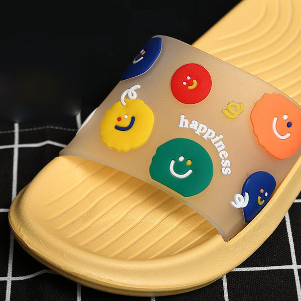 Ikdienas čības ar 3D elementiem - piemērotas pludmalei