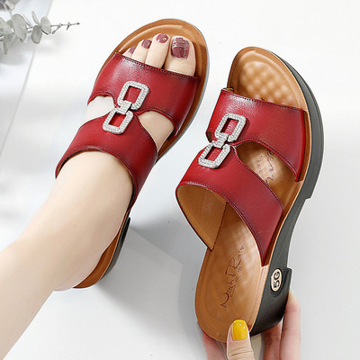 Νέο μοντέλο γυναικείες παντόφλες από δέρμα faux σε διάφορα χρώματα