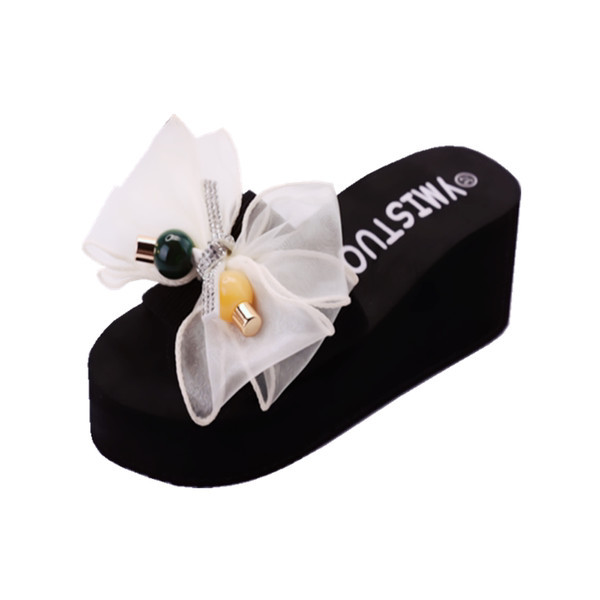 Sieviešu platformas čības ar lenti un metāla elementu