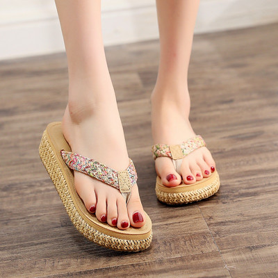 Ikdienas sieviešu čības pāri purngalam ar krāsainām lencēm un zoli