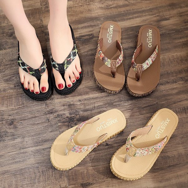 Ikdienas sieviešu čības pāri purngalam ar krāsainām lencēm un zoli