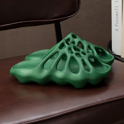 Pludmalei piemērotas sieviešu gumijas čības ar caurumiem