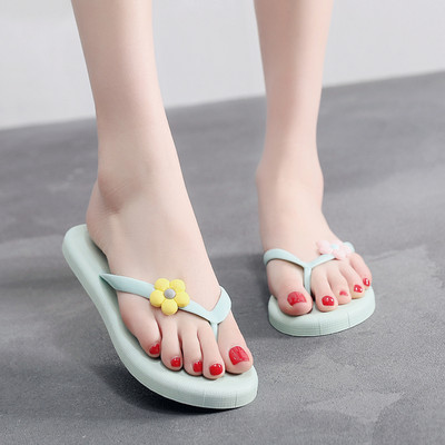 Jauns sieviešu flipu modelis, piemērots pludmalei