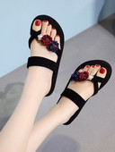 Jauna modeļa vasaras čības ar 3D ziediem